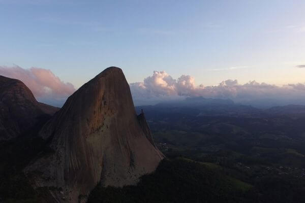 Descobrindo a Beleza da Pedra Azul em Domingos Martins, ES